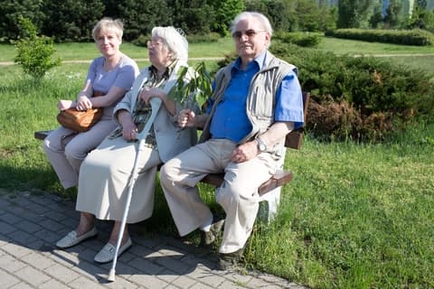 Could Mom Have Alzheimer's Dementia? Should I Be Worried?