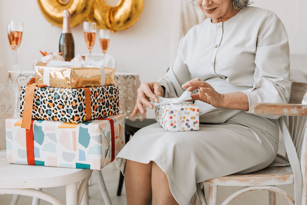 10 Most Suitable Gifts For People With Dementia